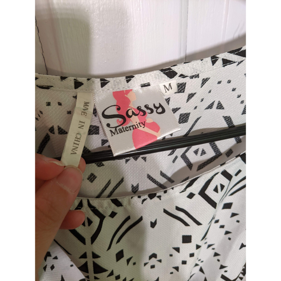 Sassy Maternity Tunic Size M - Picture 2 of 6